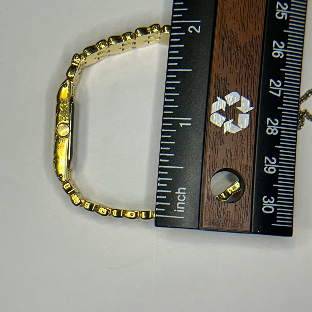 Pulsar Gold Rectangular Watch (need battery) - Picture 4 of 10